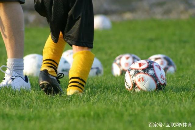 欧冠-莱奥吉鲁双双破门 小将进球 AC米兰4-0客胜