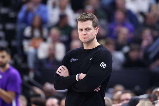 米切尔39分班凯罗38+16 骑士抢七逆转魔术晋级