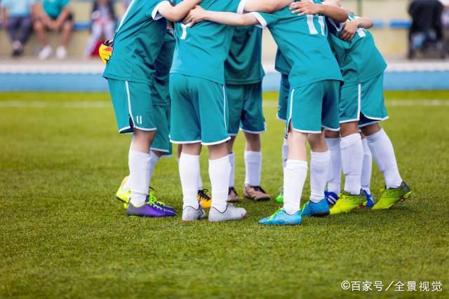 维拉纽瓦：杰伦·布朗3-1领先时怎么不喷恩比德假摔 被淘汰了才说